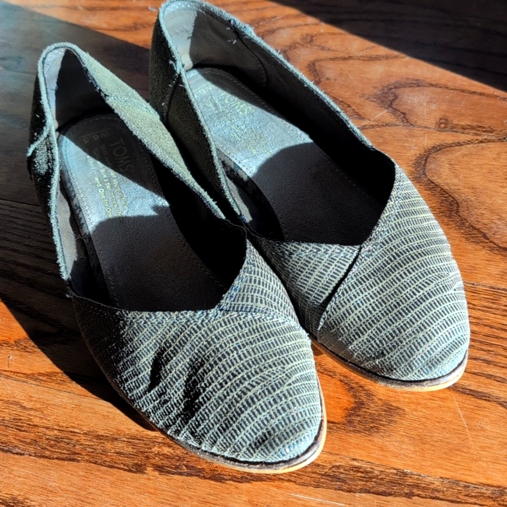 Toms Forest green jutti ballet flats